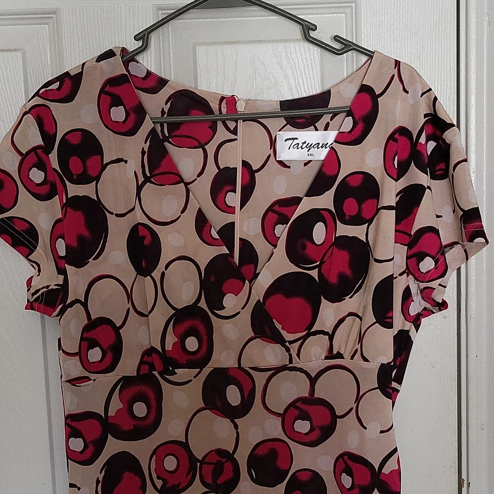 NWOT Tatyana wiggle dress - Picture 2 of 8
